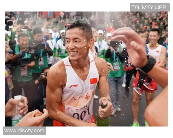 南京篮球队的奋斗历程与冠军赛背后的故事揭秘